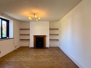 Living room- click for photo gallery